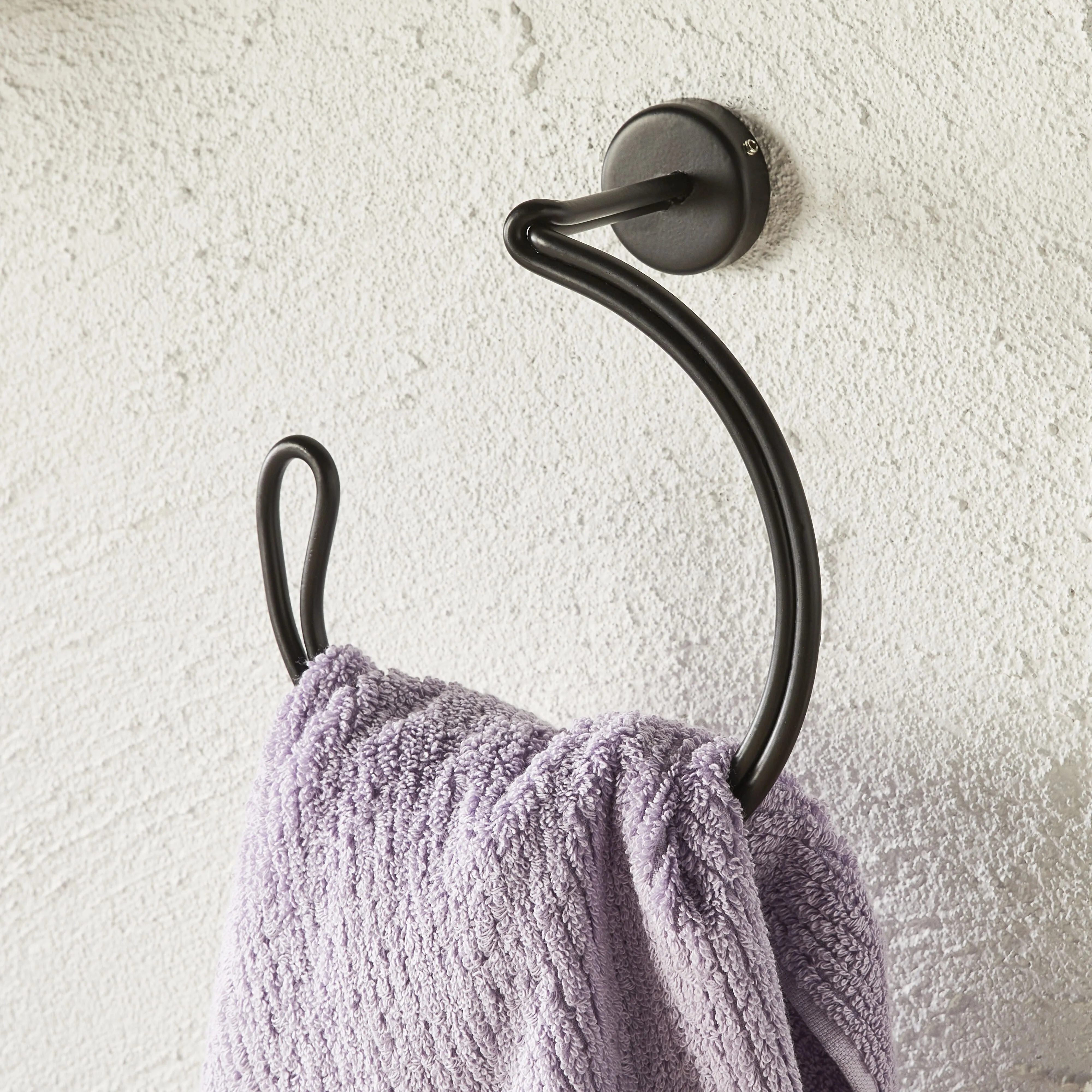 Amery Guest Towel Ring Matte Black
