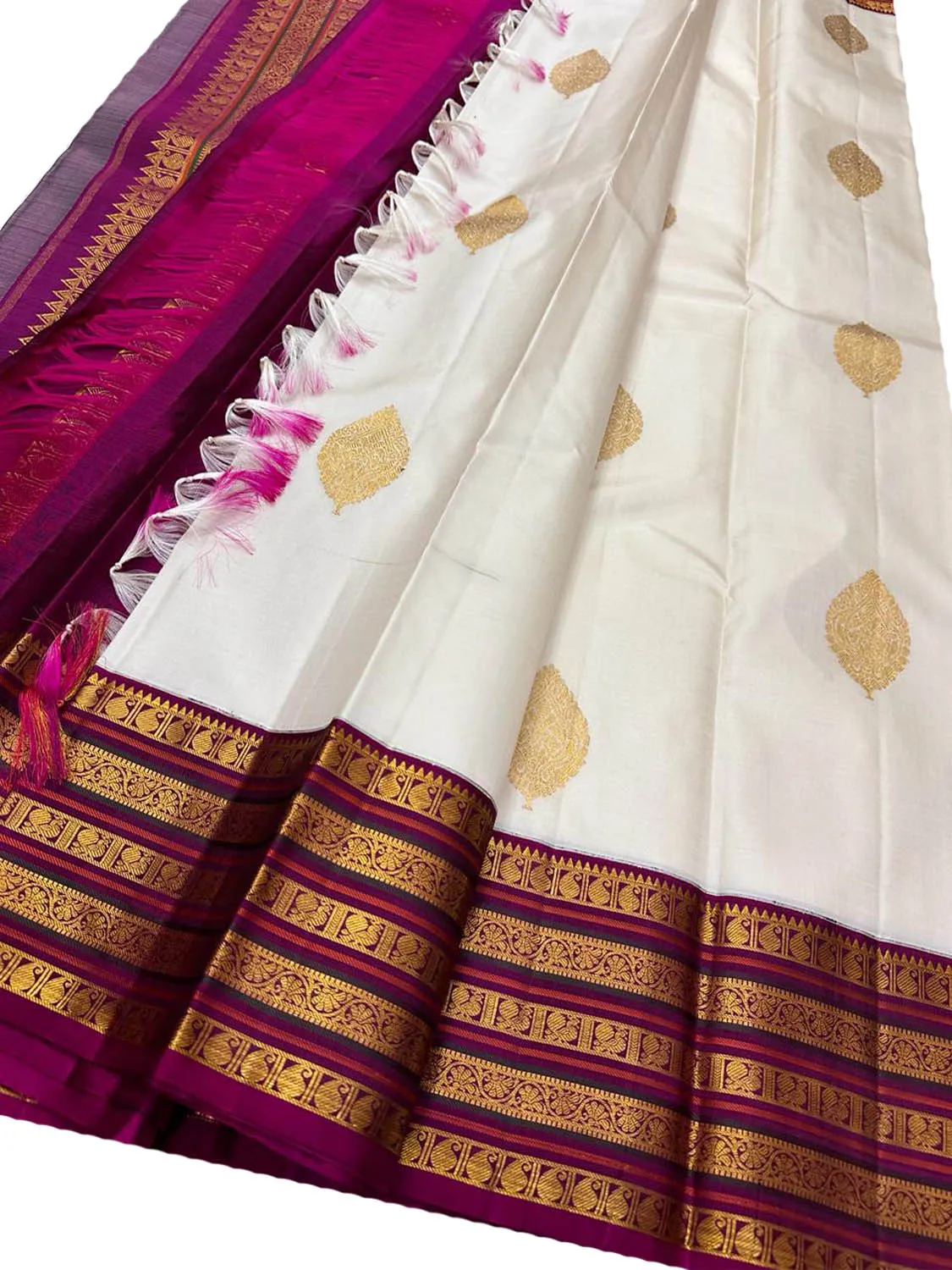 Elegant Off White Kanjeevaram Handloom Silk Saree