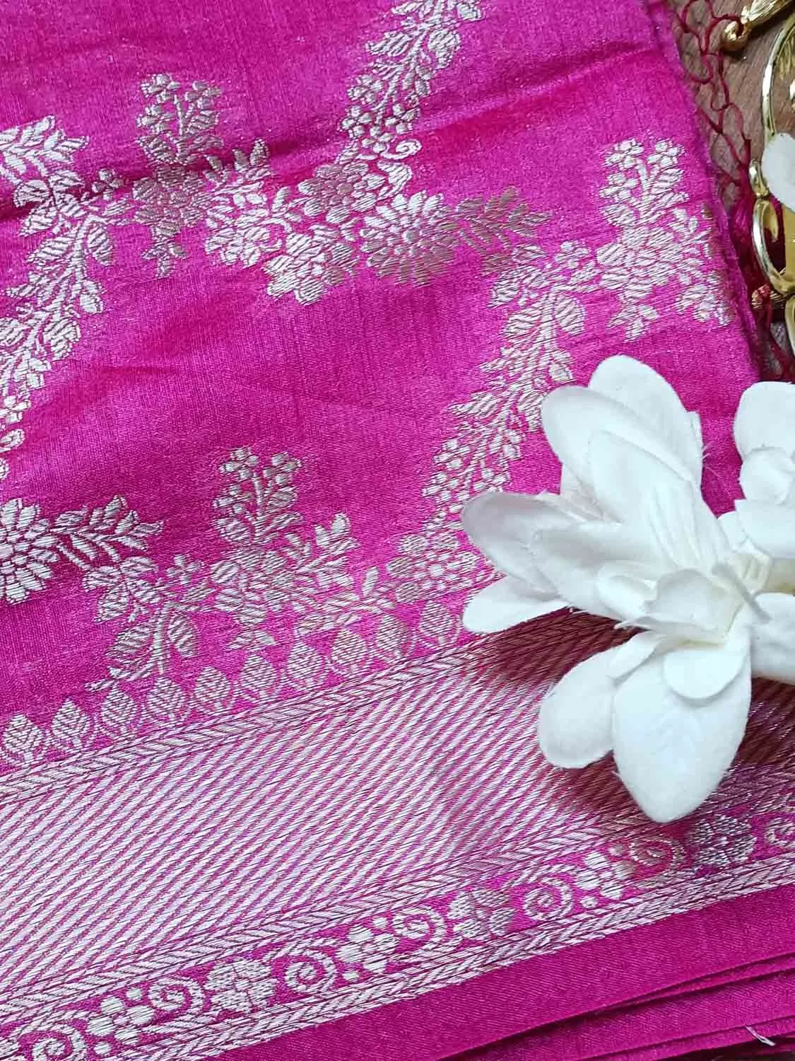 Exquisite Pink Banarasi Moonga Silk Saree