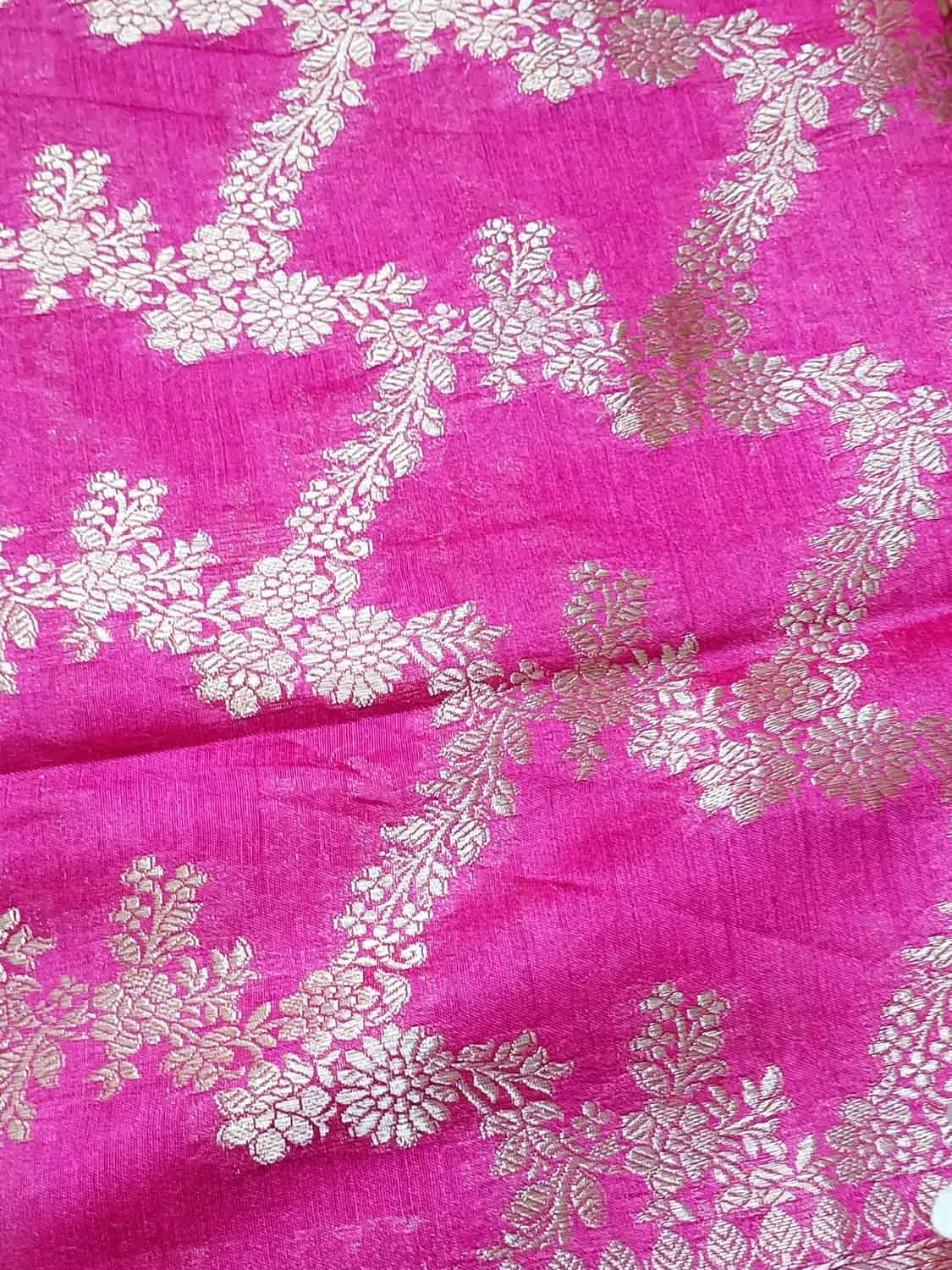 Exquisite Pink Banarasi Moonga Silk Saree