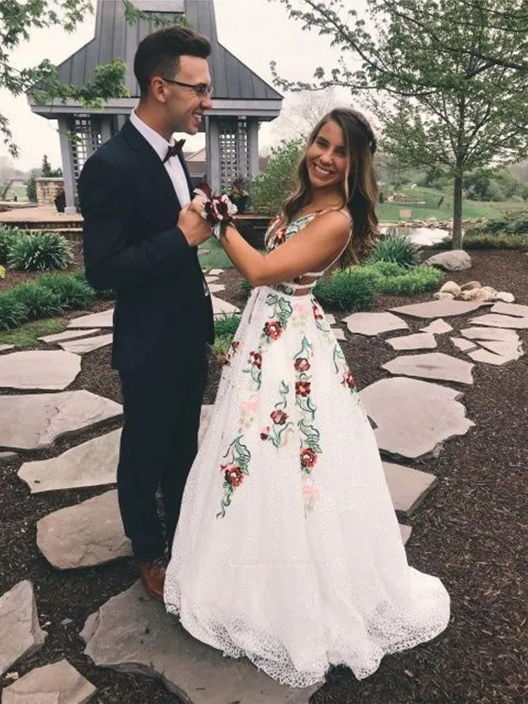 Gorgeous Lace Prom Dresses A-line Floral Gowns With Sweep Train PD358