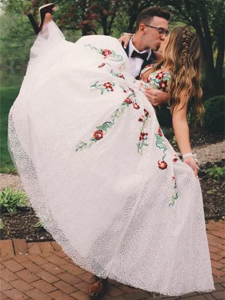 Gorgeous Lace Prom Dresses A-line Floral Gowns With Sweep Train PD358