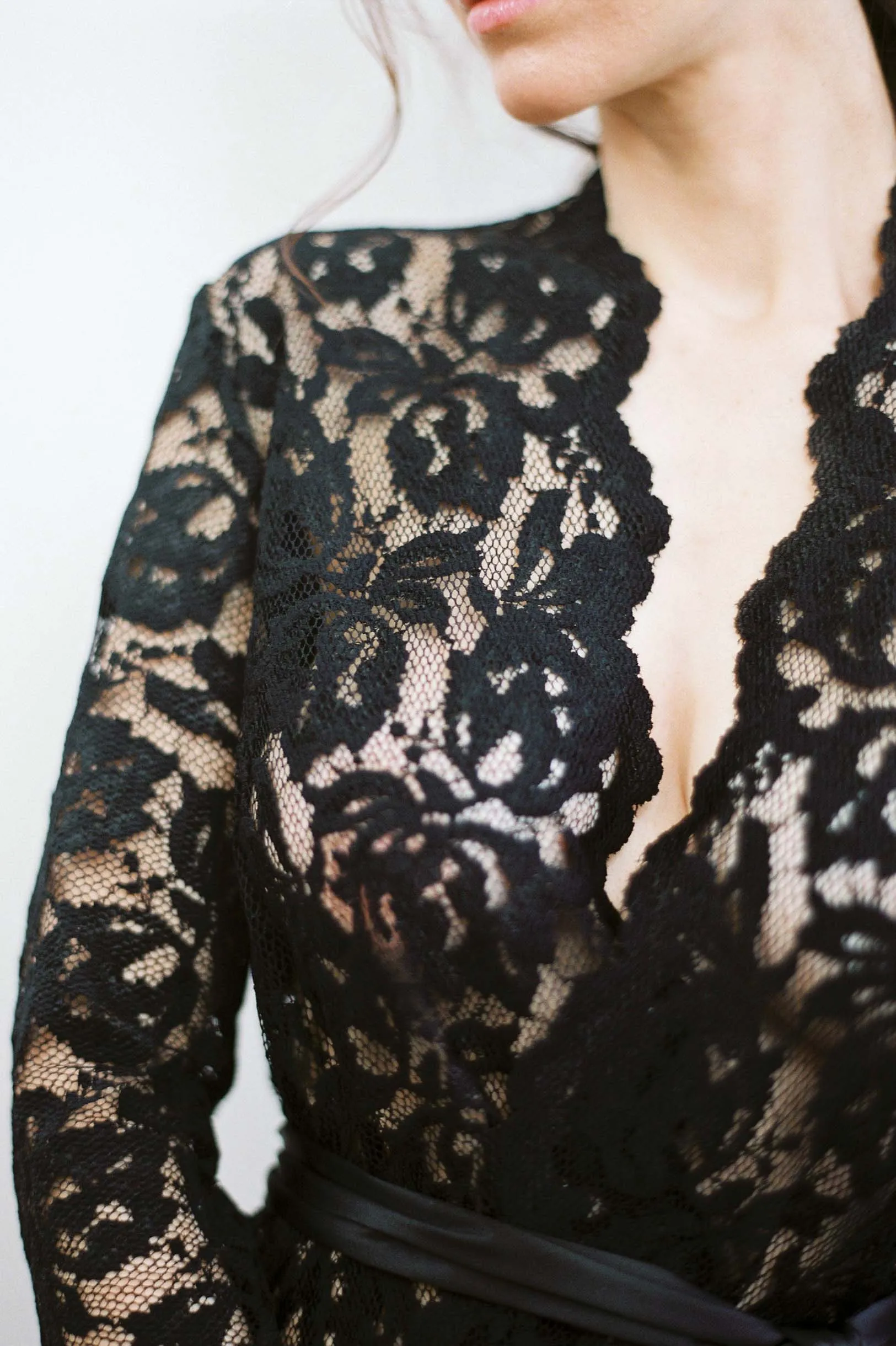 Lauren Stretch French Lace Robe in Black