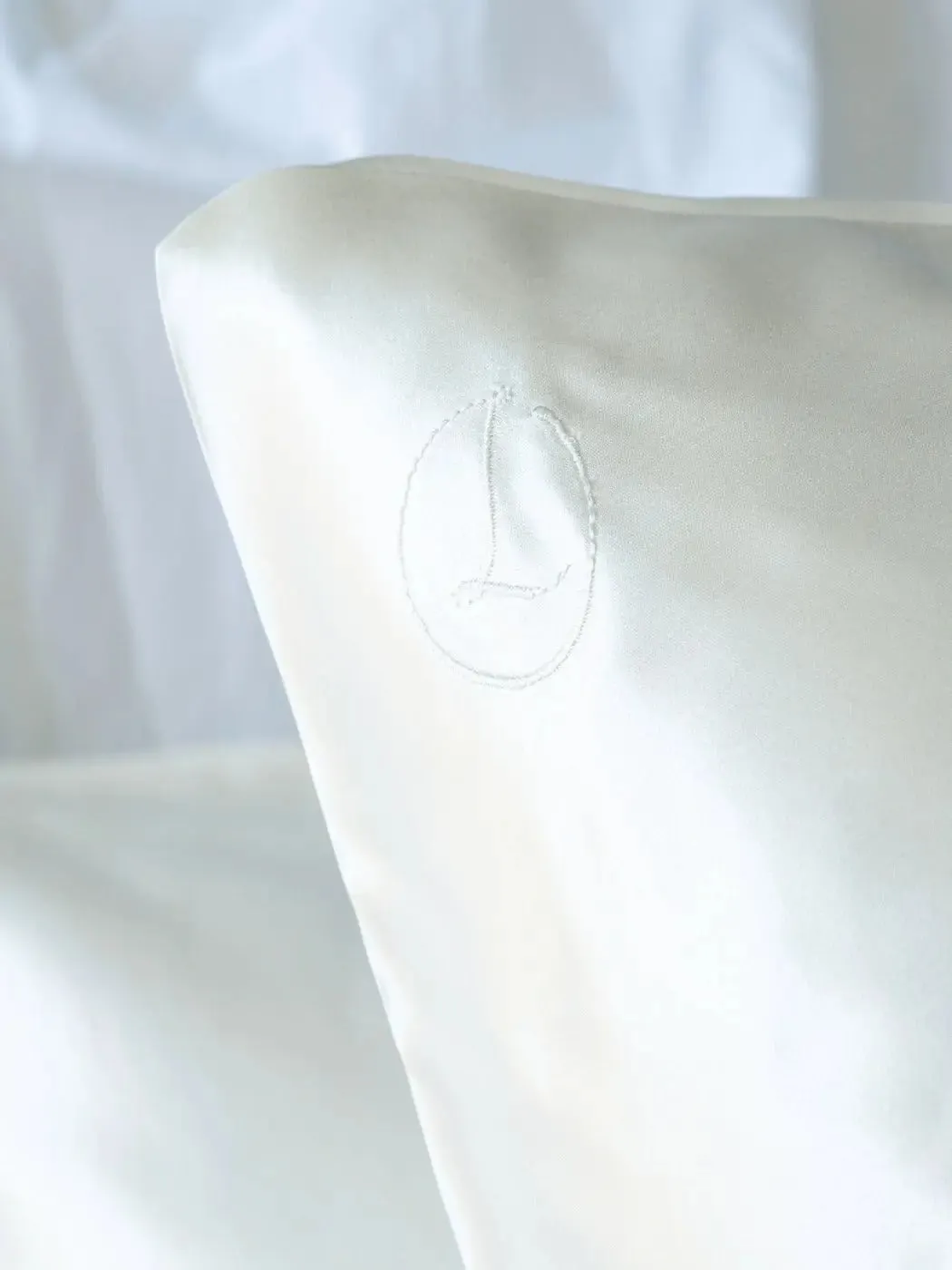 Pearl White Silk Pillowcase