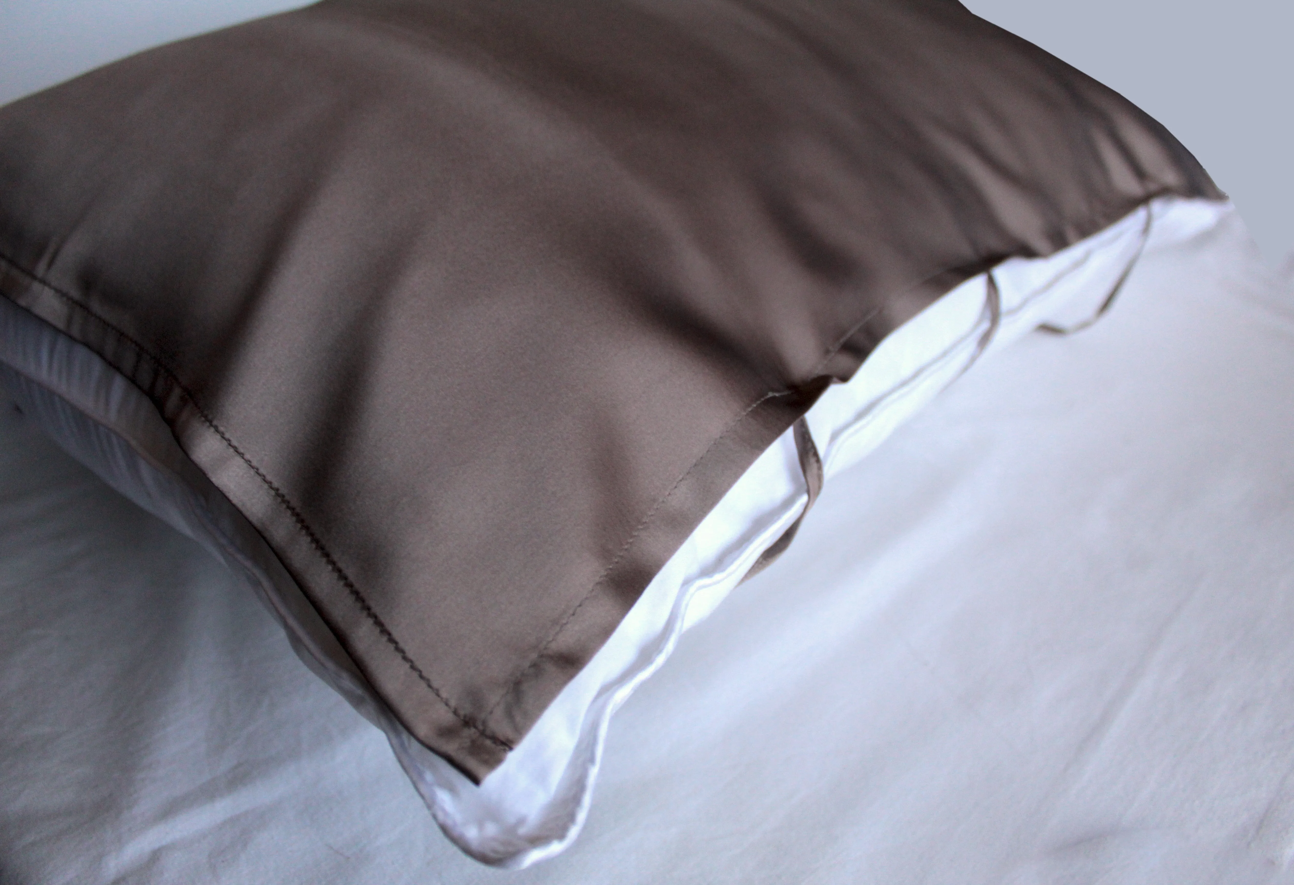Sleep in Silk Gift Selection - Champagne Gold