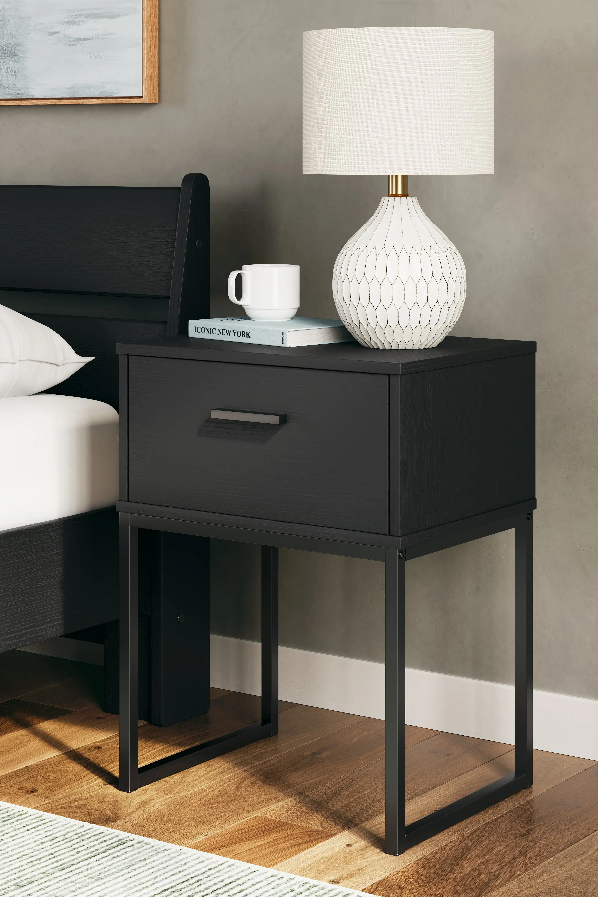 Socalle Queen Platform Bed with Dresser, Chest and Nightstand in Black