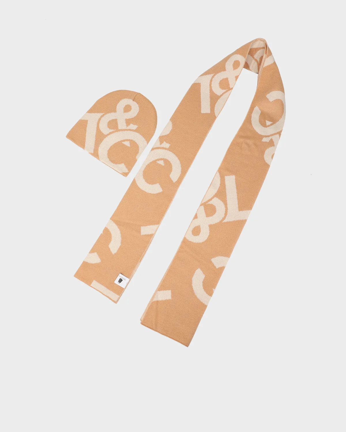T&C Beanie Scarf Set in Cream